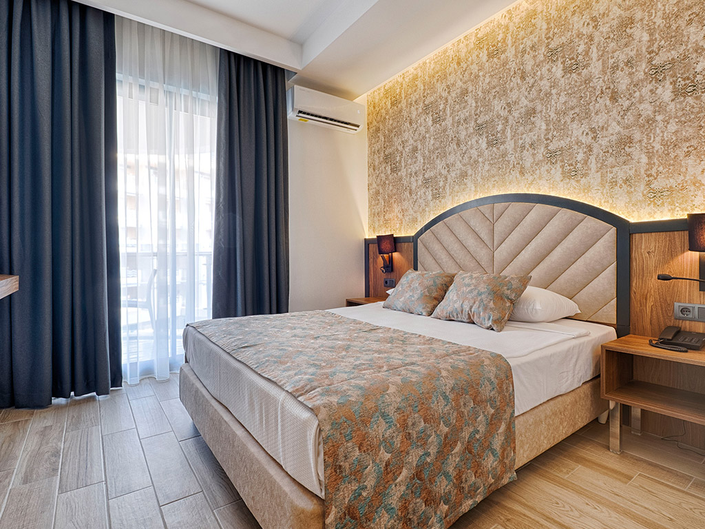Grand Uysal Beach & Spa Hotel Family Room overview